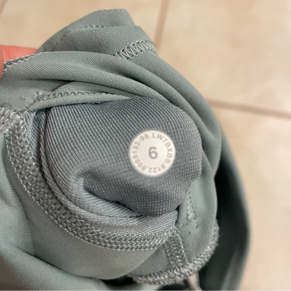 Lululemon Wunder Train Contour Fit High Rise Shorts 8” 6 - Picture 8 of 11